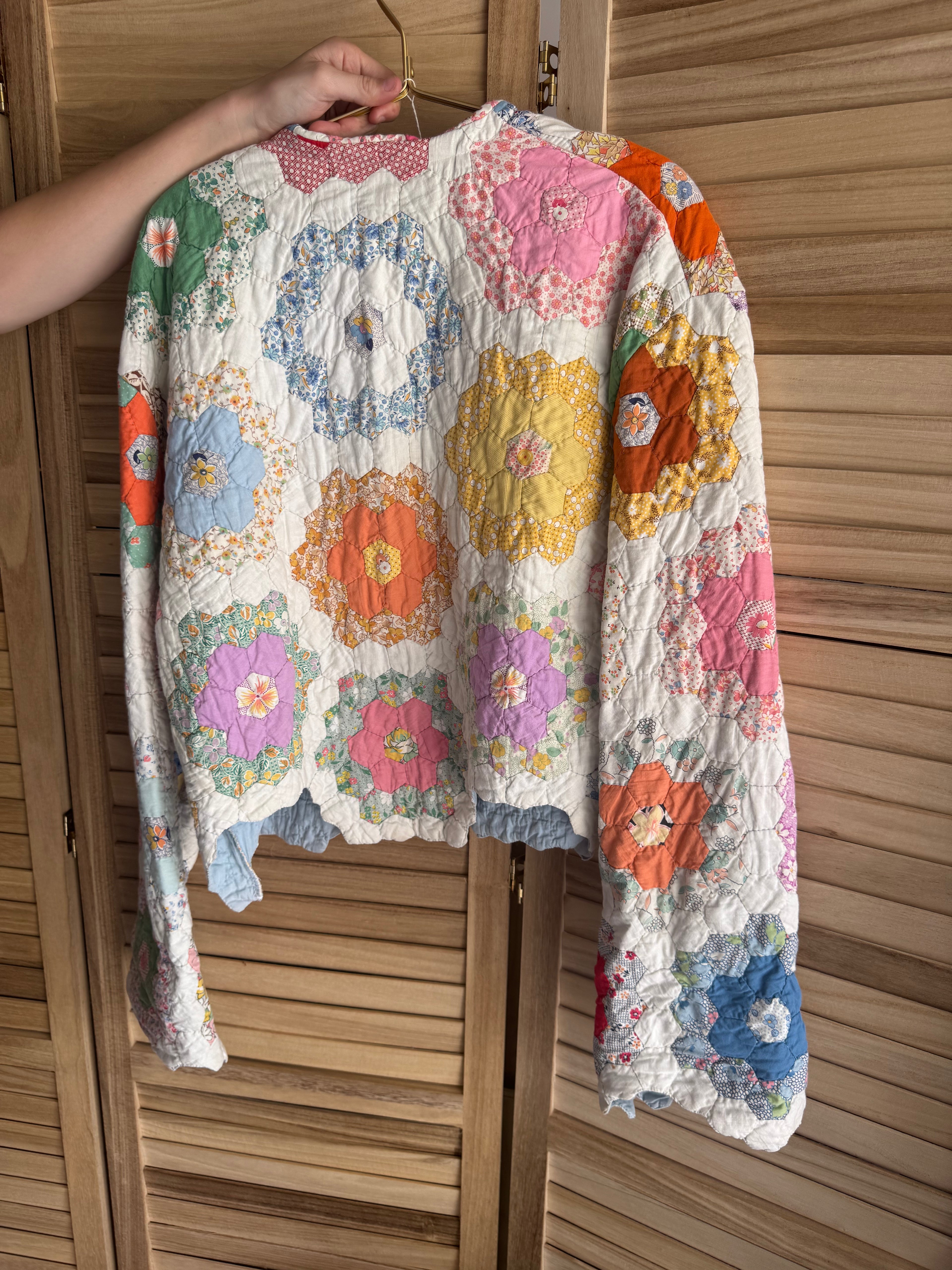 The Birdie Jacket | Blue Pastel Grandmas Flowergarden