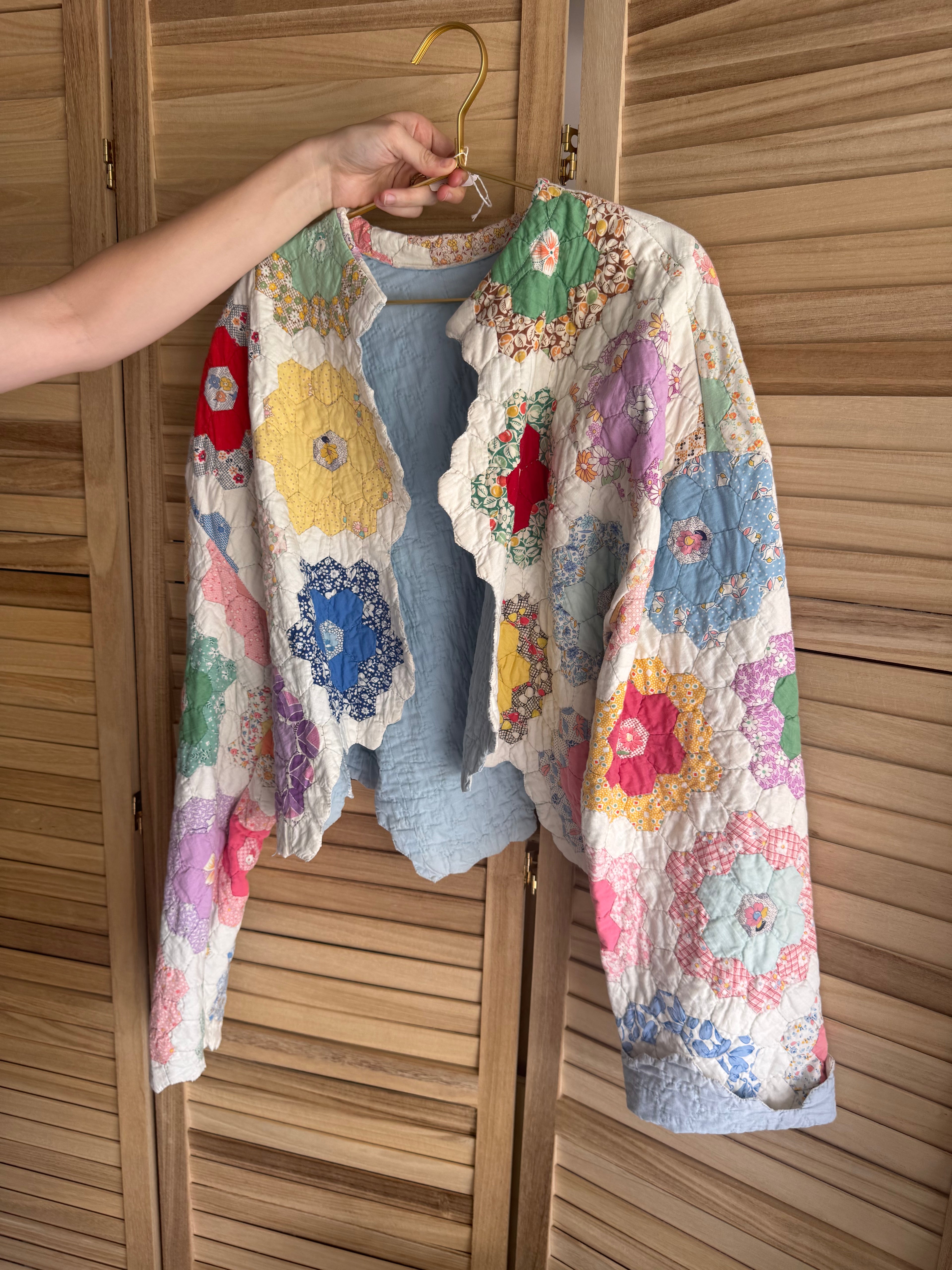 The Birdie Jacket | Blue Grandmothers Flower Garden 2