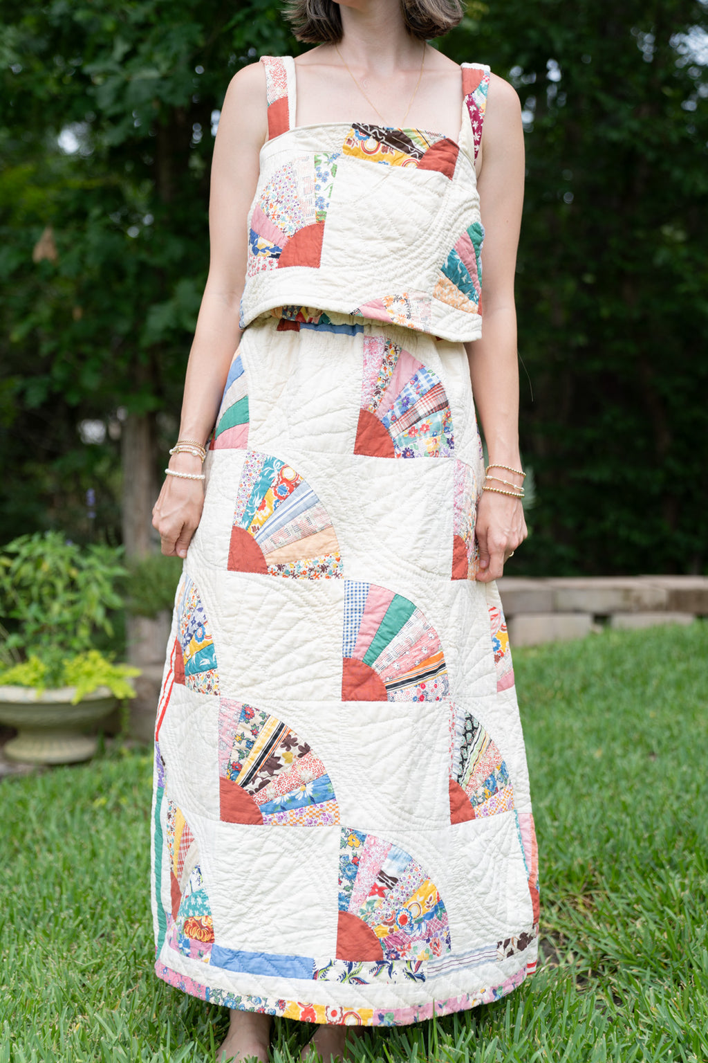 The Daybreak Tank | Ivory & Red Fan
